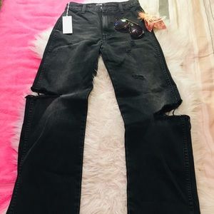 Boyish cut jeans